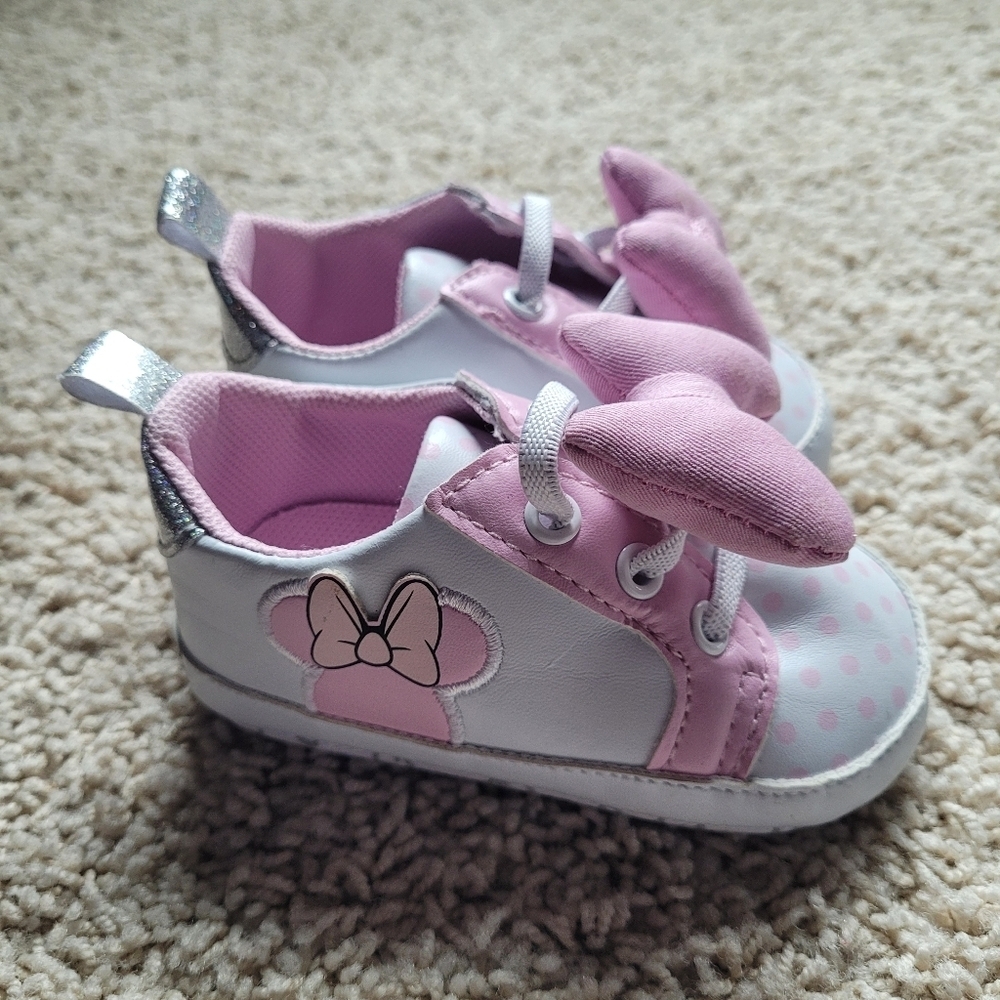 Disney Baby Toddler Minnie Mouse Soft Sole Shoes Size 4 White Pink Bow